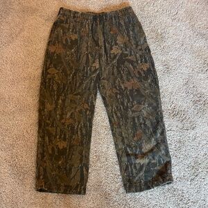Abercrombie & Fitch Camouflage Relaxed Pants